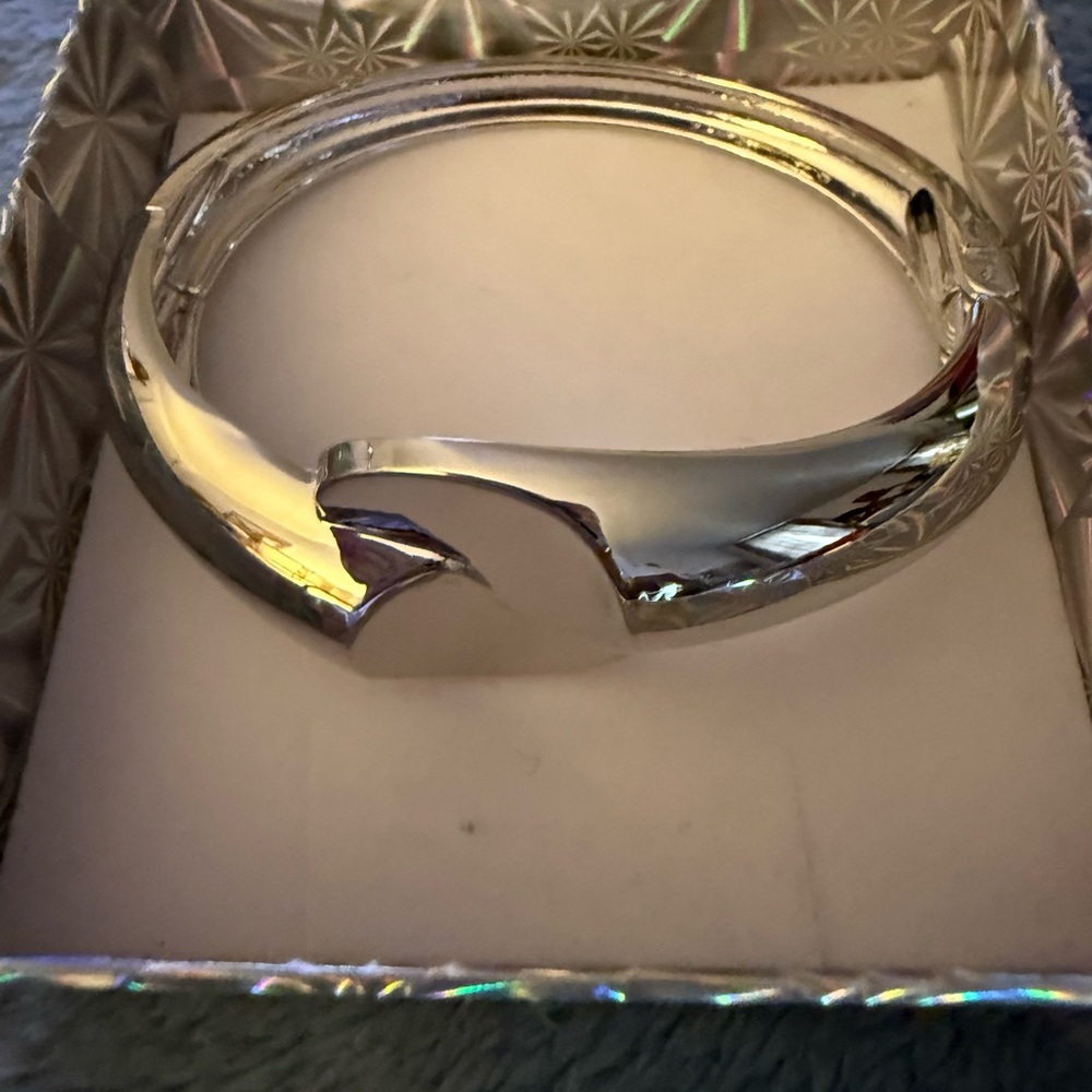 Elegant Silver Bangle Bracelet